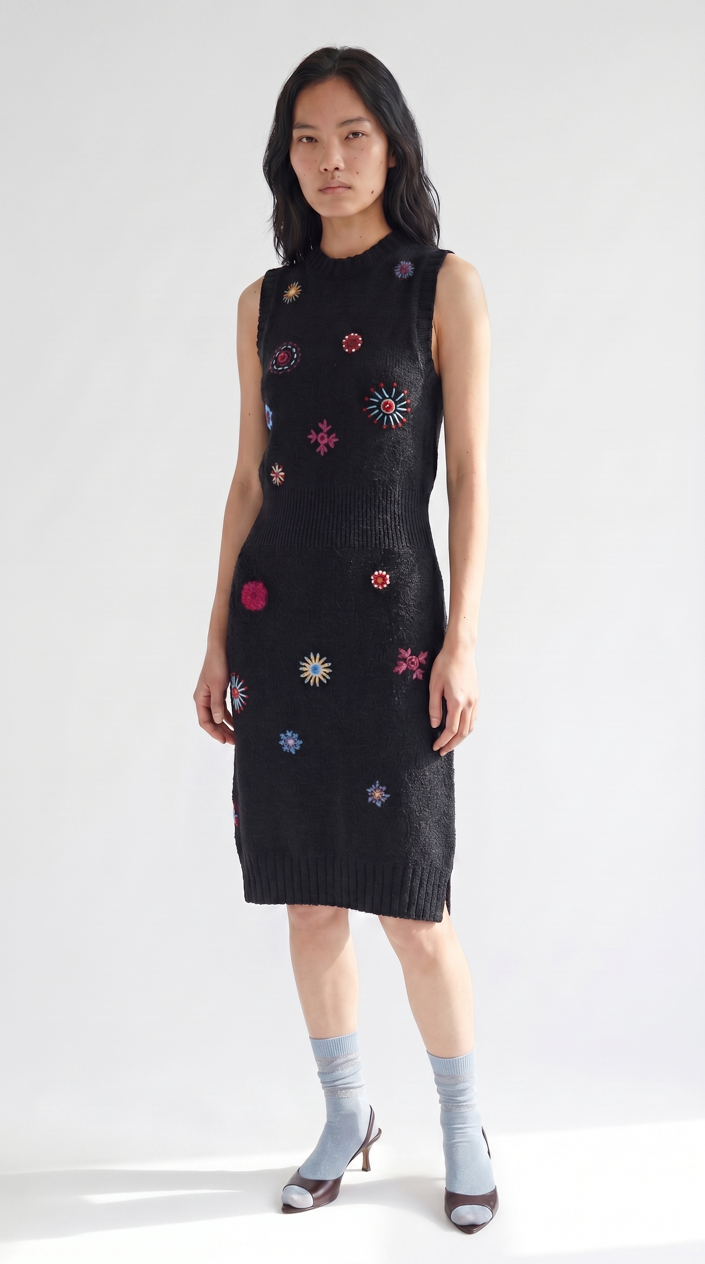 Scattered Light Round Neck Dress _ Organic Cotton Knit with Mirror Embroidery