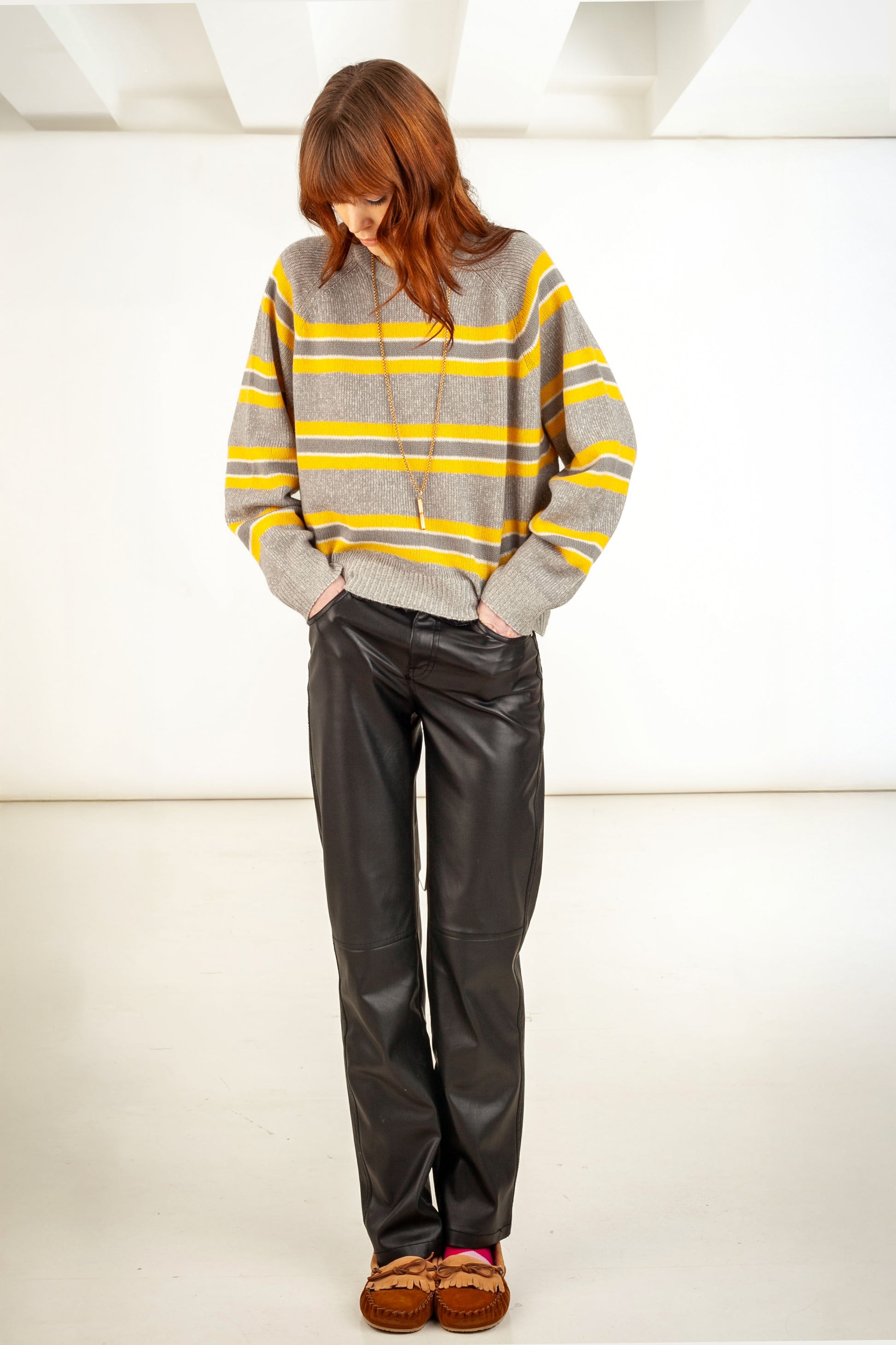 Yellow grey striped wool cashmere sweater front view – Happy Sheep

Close-up hand-dyed stripe detail yellow grey sweater

Back view yellow grey striped cashmere sweater

Texture of wool cashmere stripes – Happy Sheep sweater