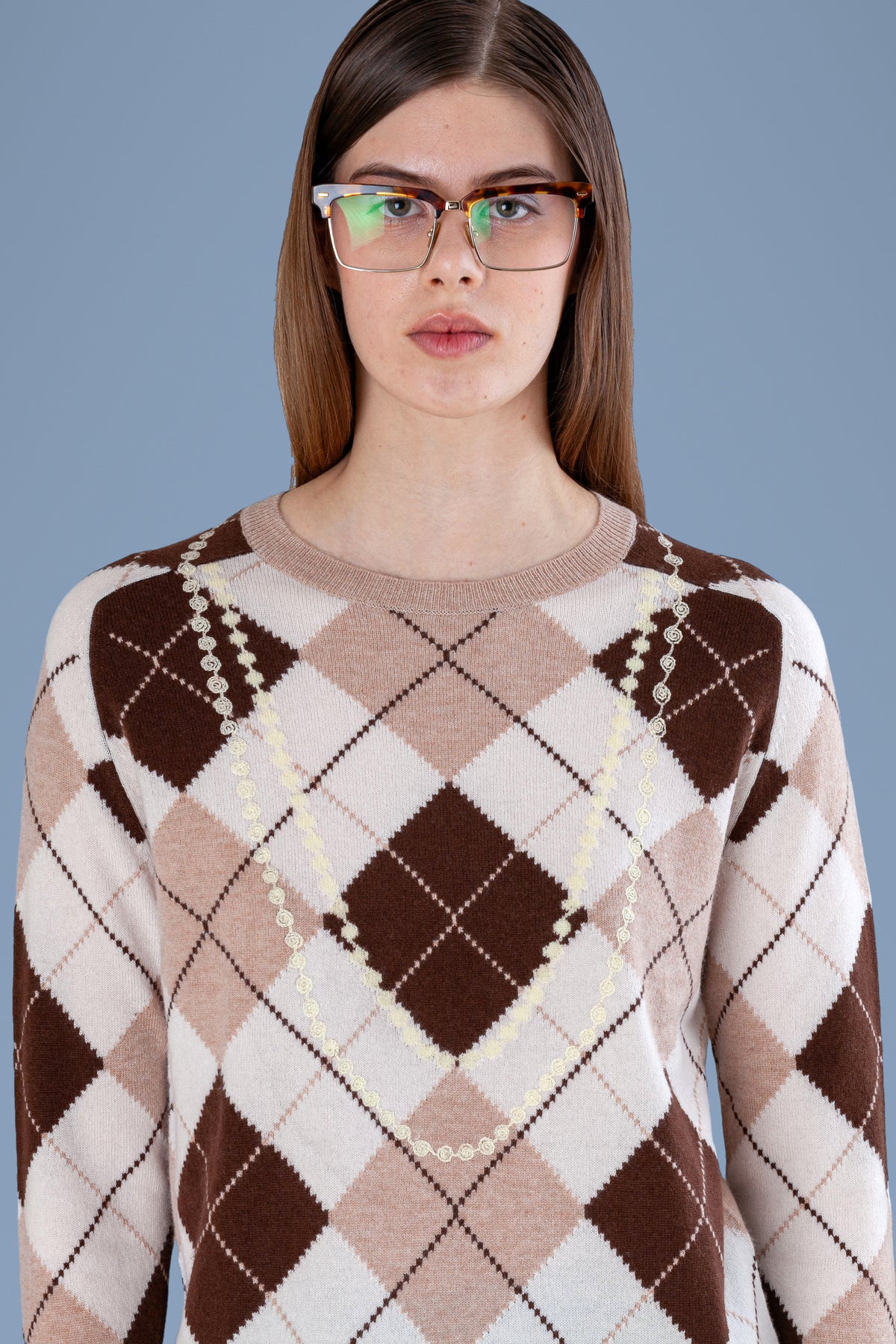 Pearl Necklace Argyle Crew · Sand, bust view